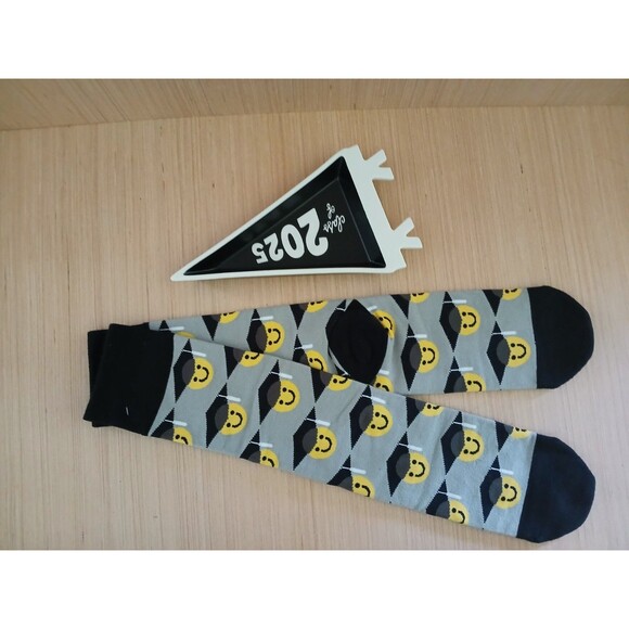 Hallmark Class of 2025 Graduation Gift Trinket Tray & Socks Senior College Gift - Picture 4 of 11